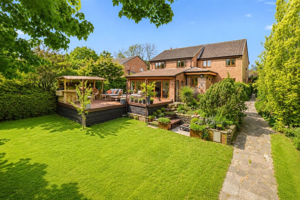 Property photo 1 of 31 Picture No. 45