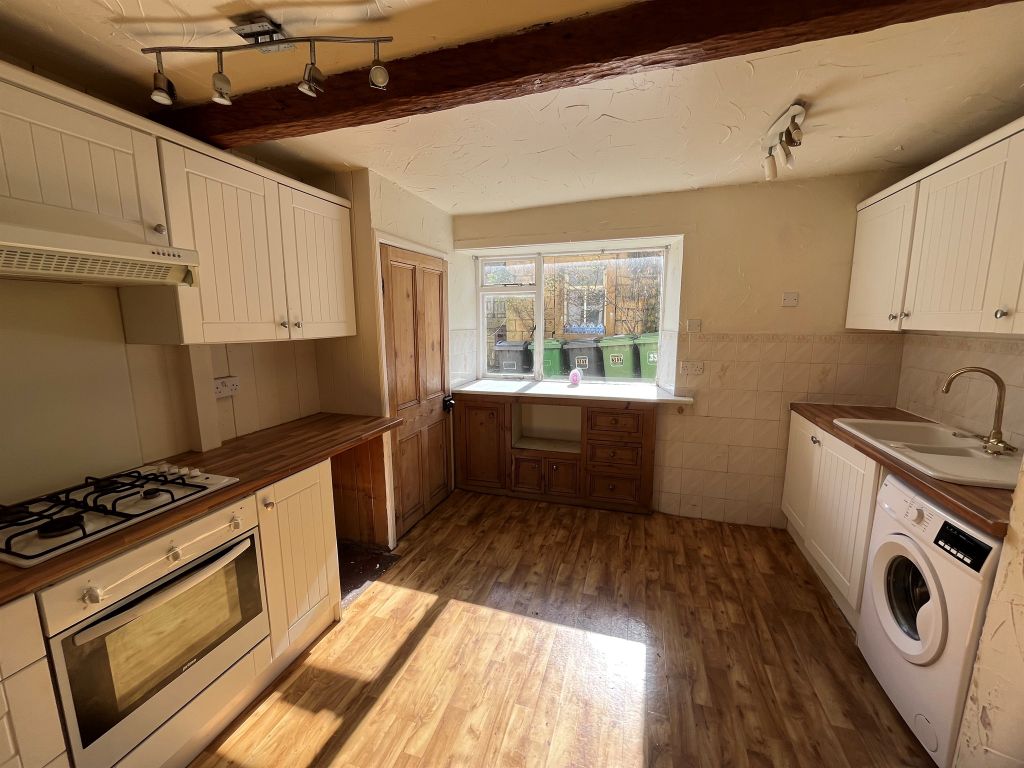 Property photo 2 of 24