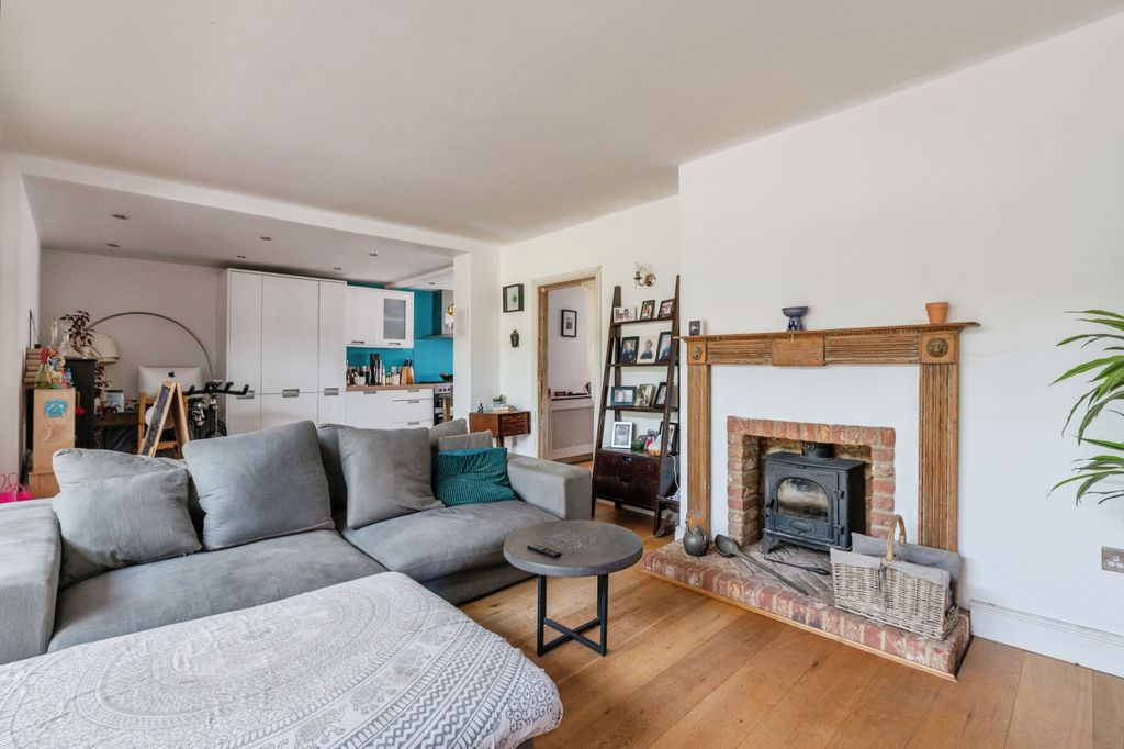 Property photo 3 of 15
