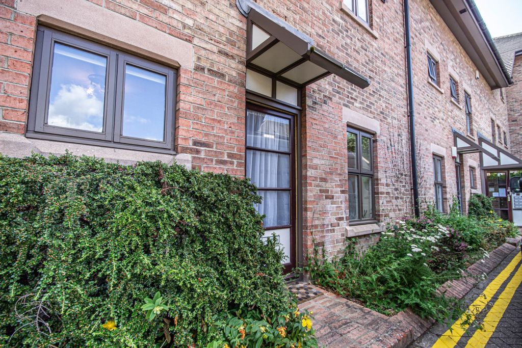 Property photo 1 of 16 1