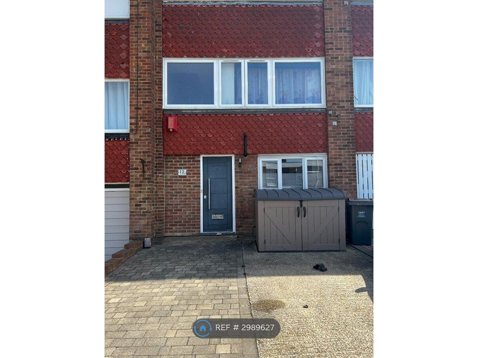 Property photo 1 of 11 Front