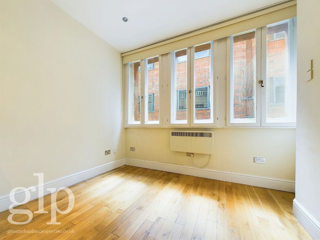 Property photo 2 of 13 3300584