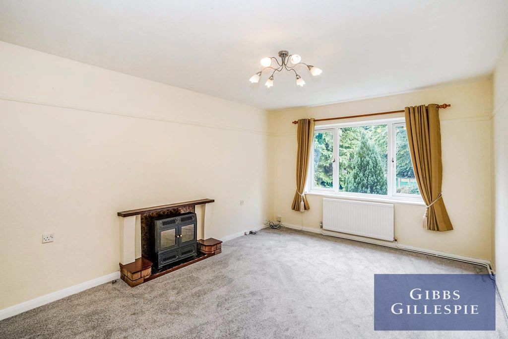 Property photo 3 of 10 3