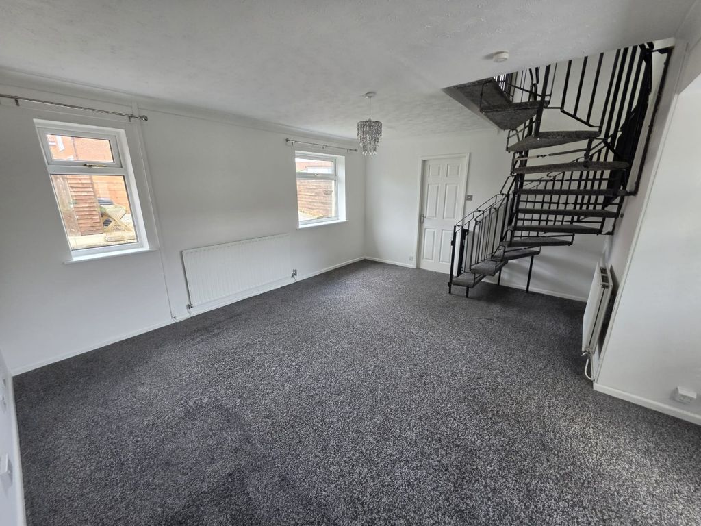 Property photo 3 of 10 1537963