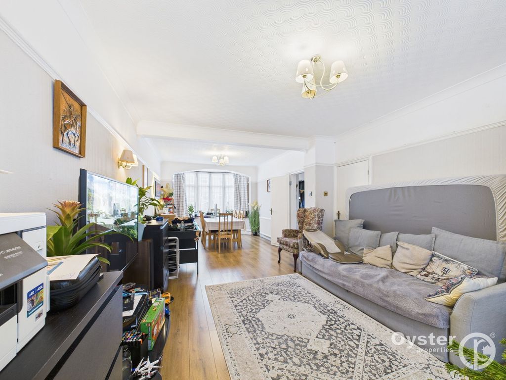 Property photo 2 of 17 Reception