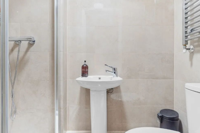 Property photo 3 of 4