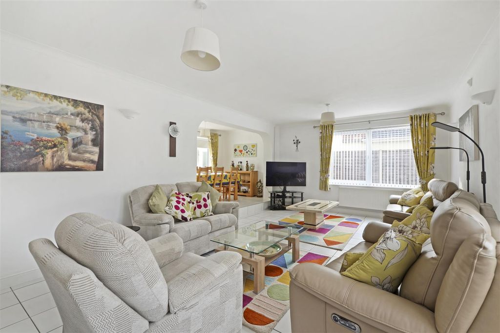 Property photo 2 of 27 03.Jpg