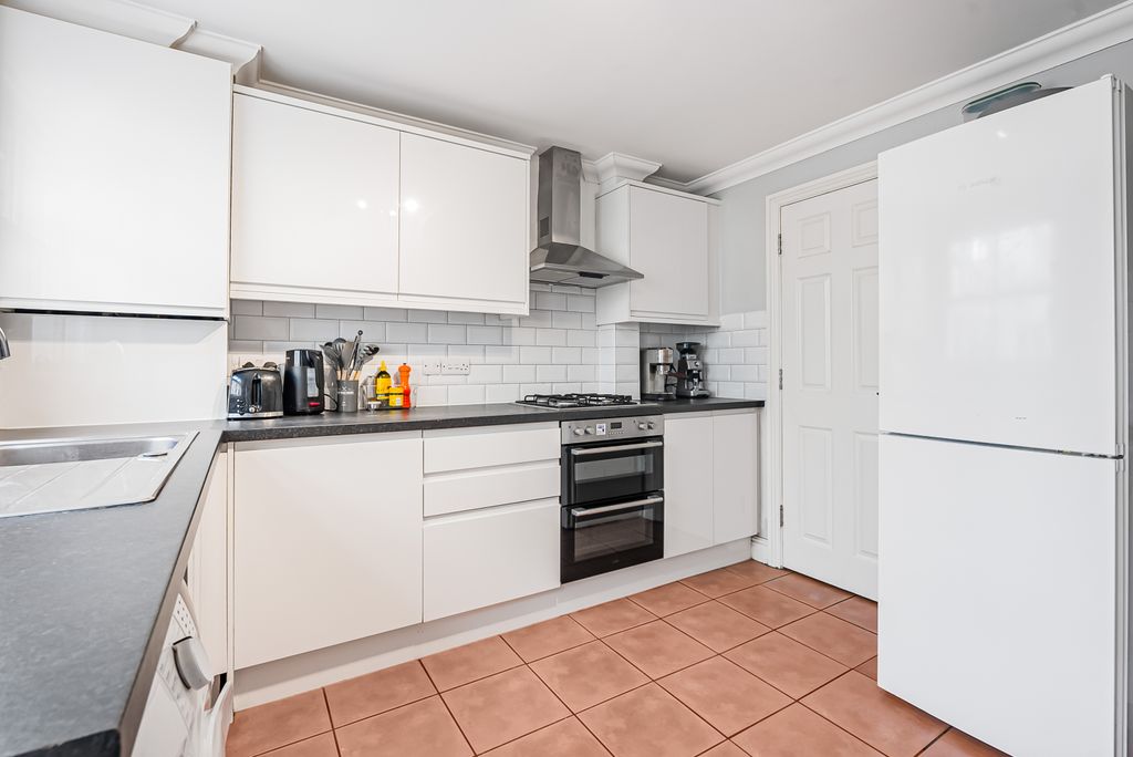 Property photo 3 of 18