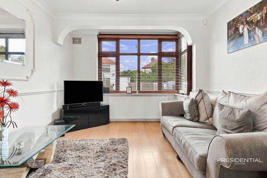 Property photo 2 of 29