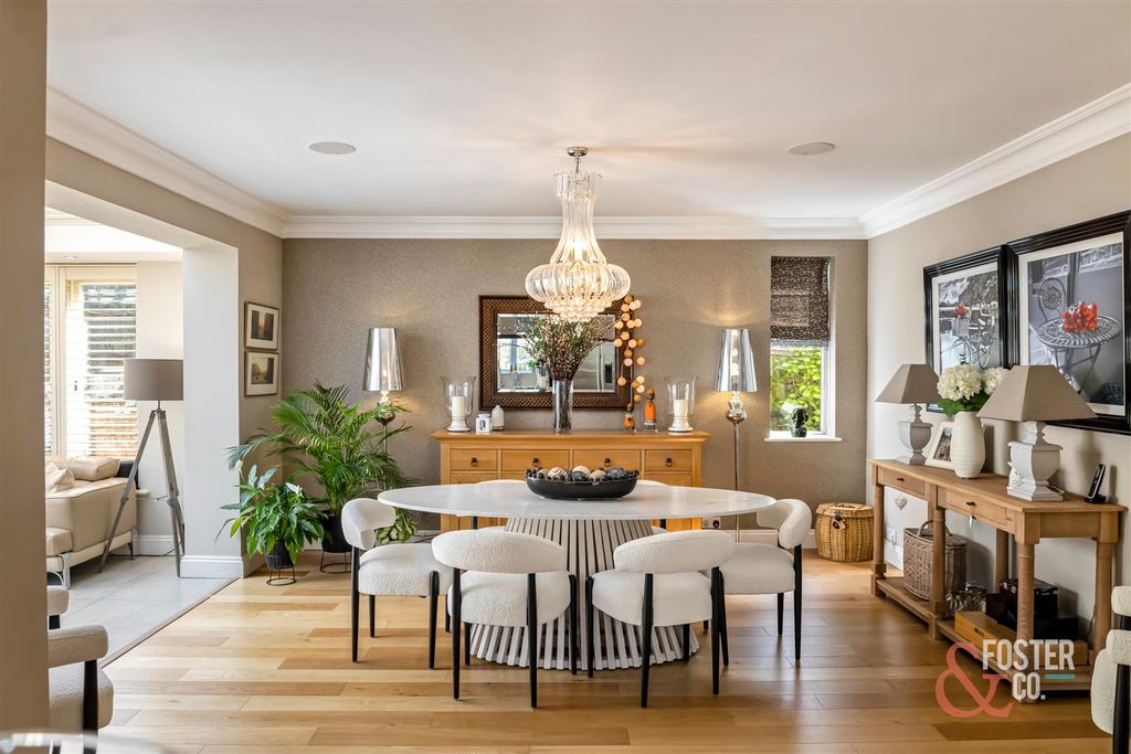 Property photo 3 of 27 Goldstone Crescent, 115-015.Jpg