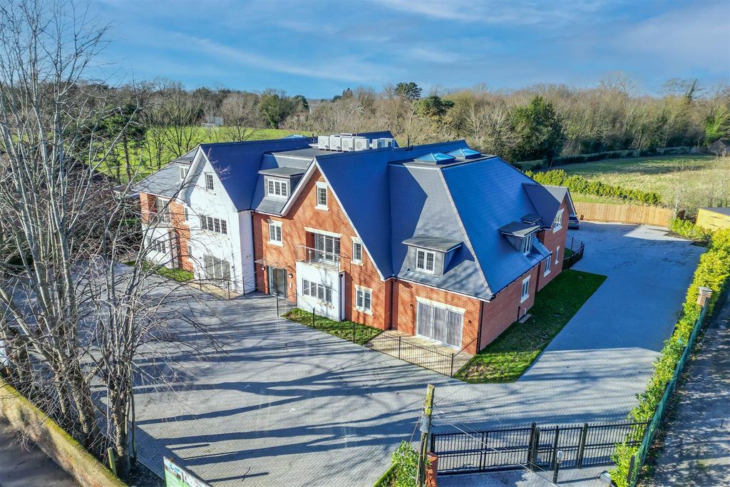 Property photo 1 of 19 Dji_0030.Jpg