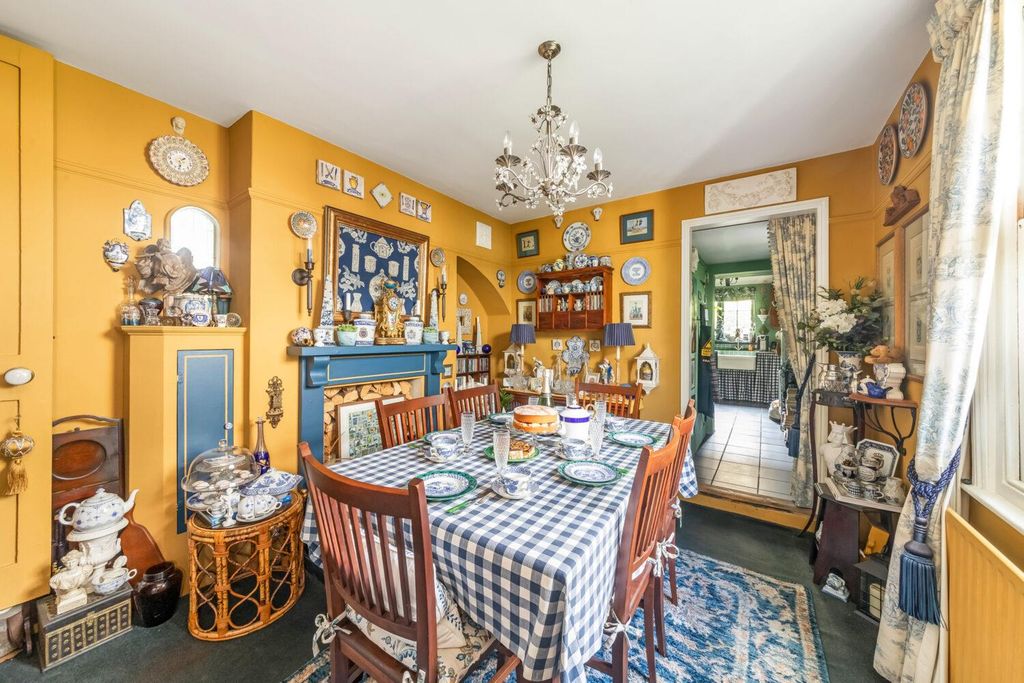 Property photo 3 of 12 3