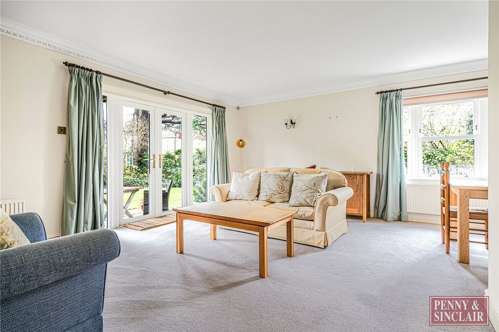 Property photo 2 of 10 Picture No. 12