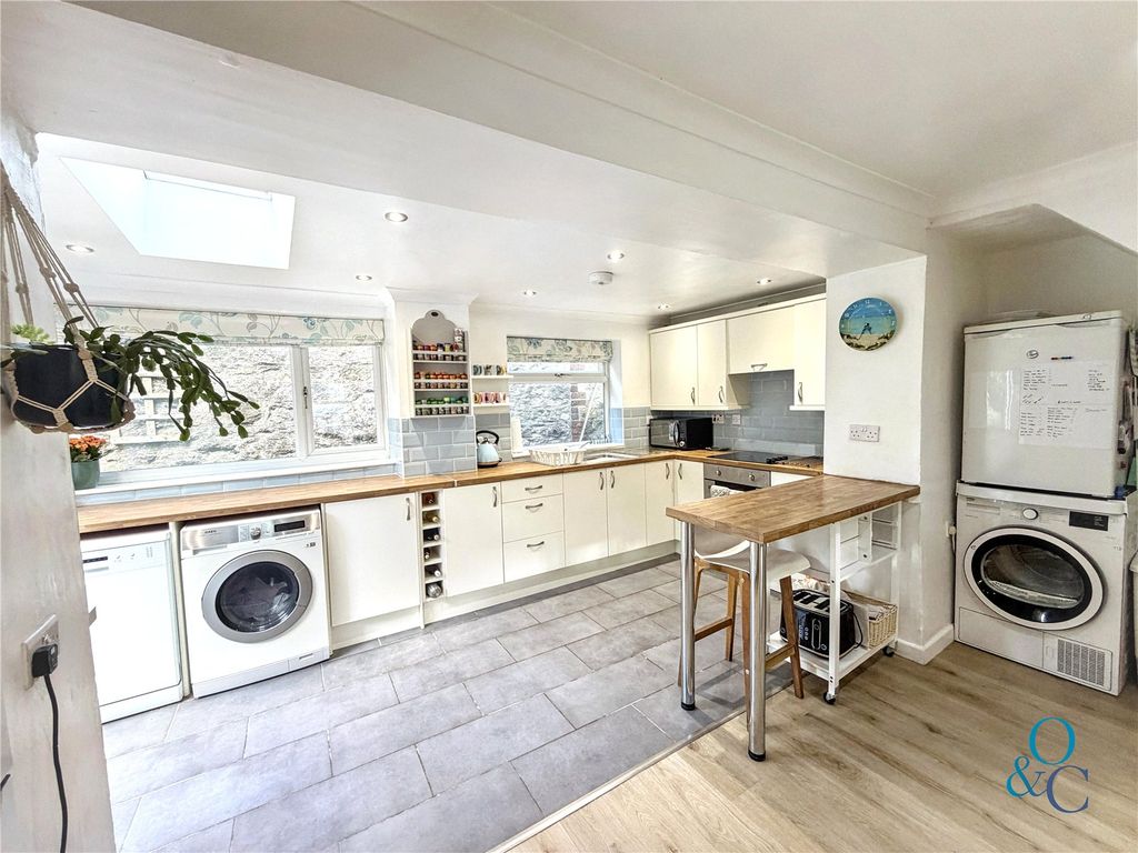 Property photo 3 of 18 Picture No. 11