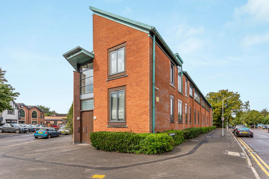 Property photo 1 of 6