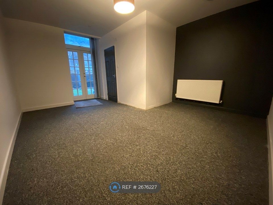 Property photo 3 of 4