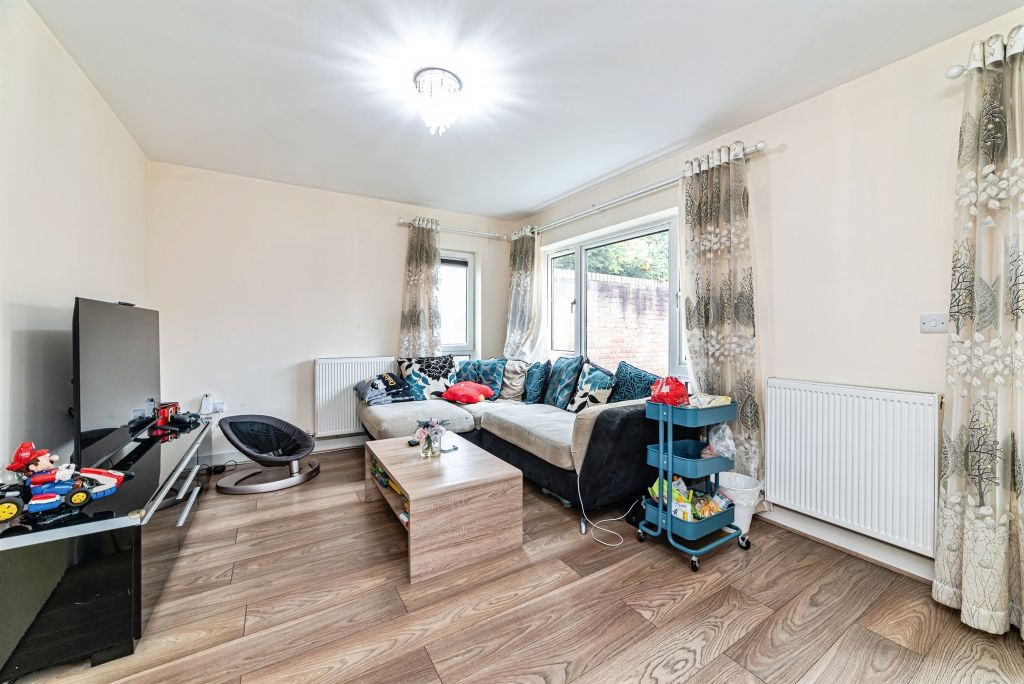 Property photo 3 of 14