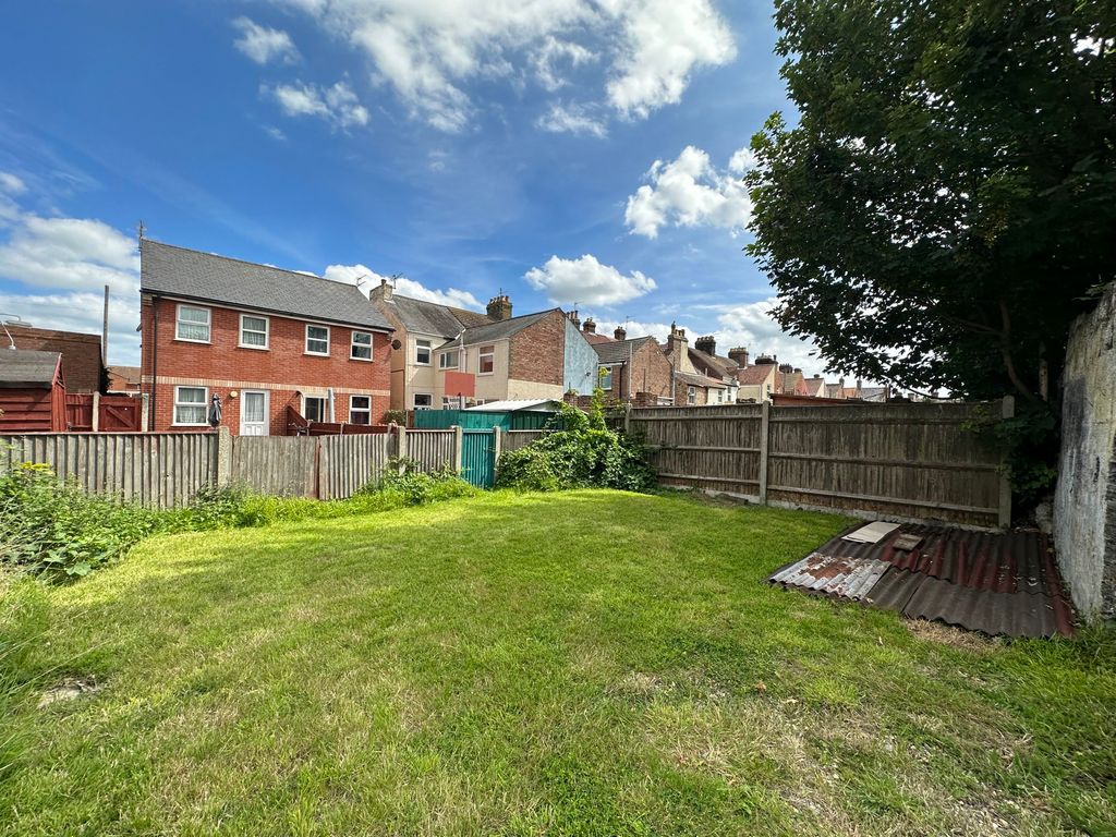 Property photo 2 of 5