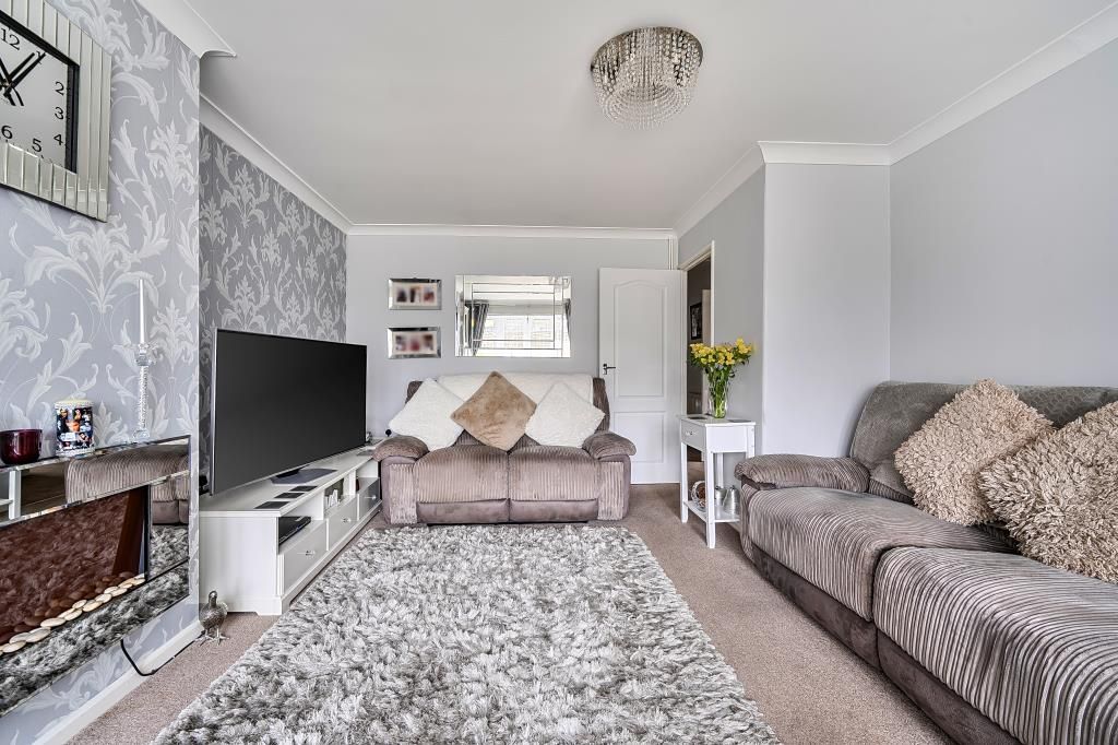 Property photo 3 of 21 Living Room