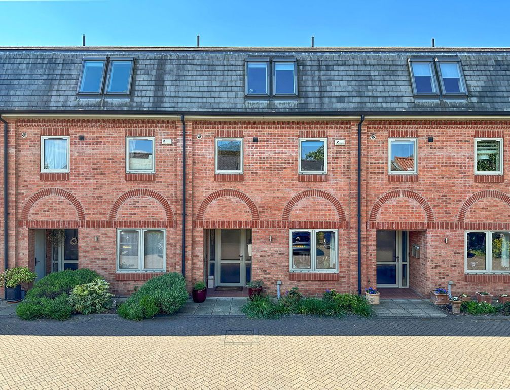Property photo 1 of 24