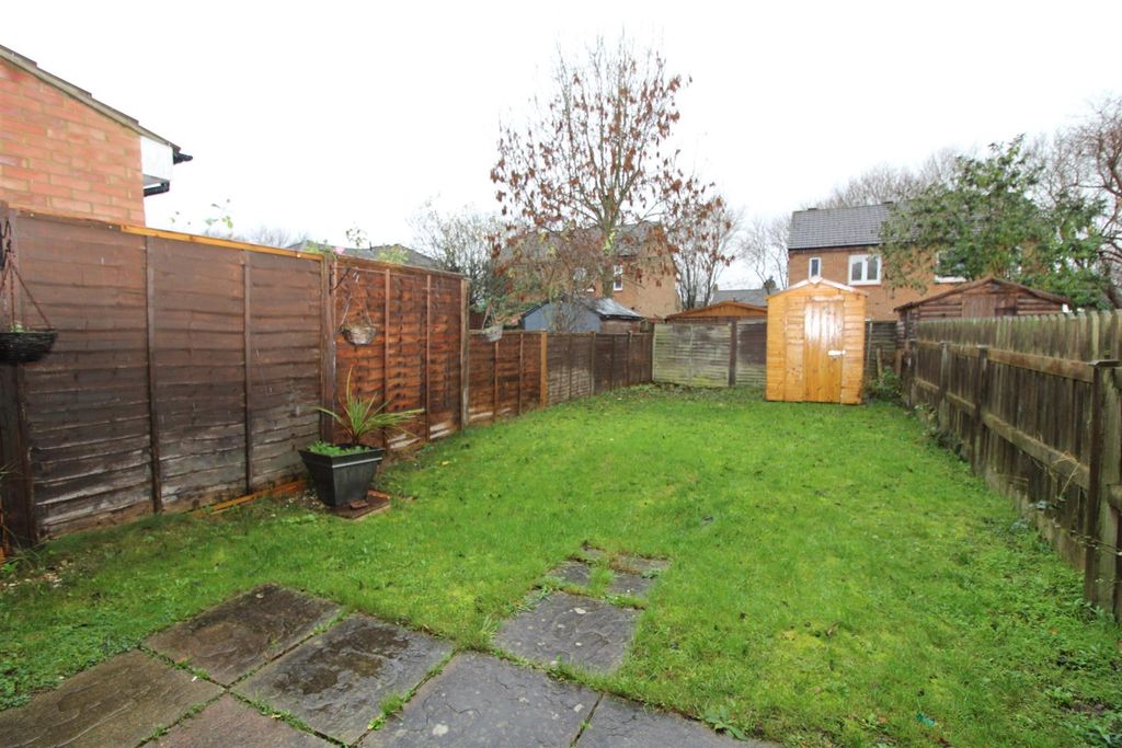 Property photo 2 of 8