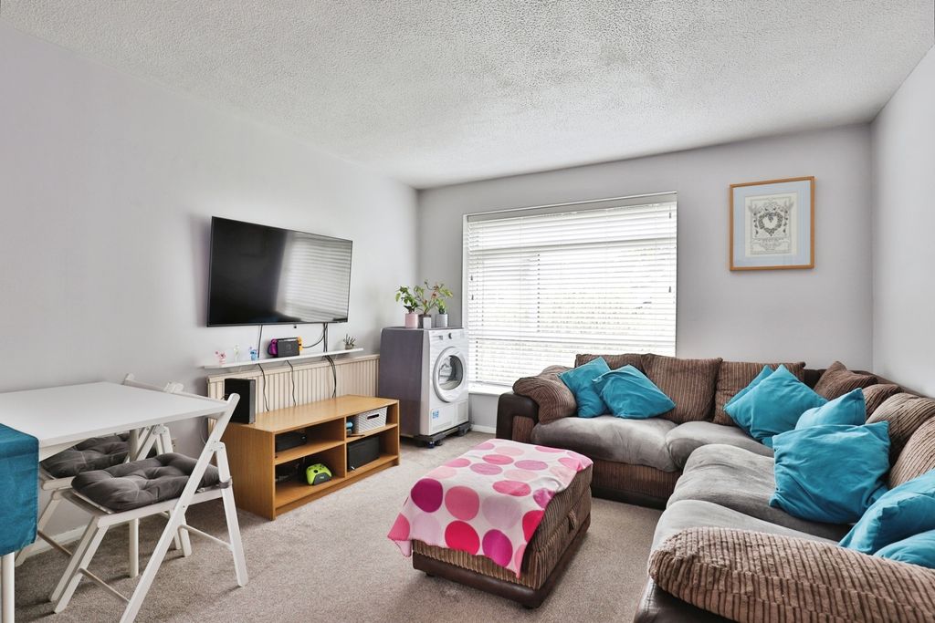 Property photo 3 of 13 Pbox-Img.Jpg