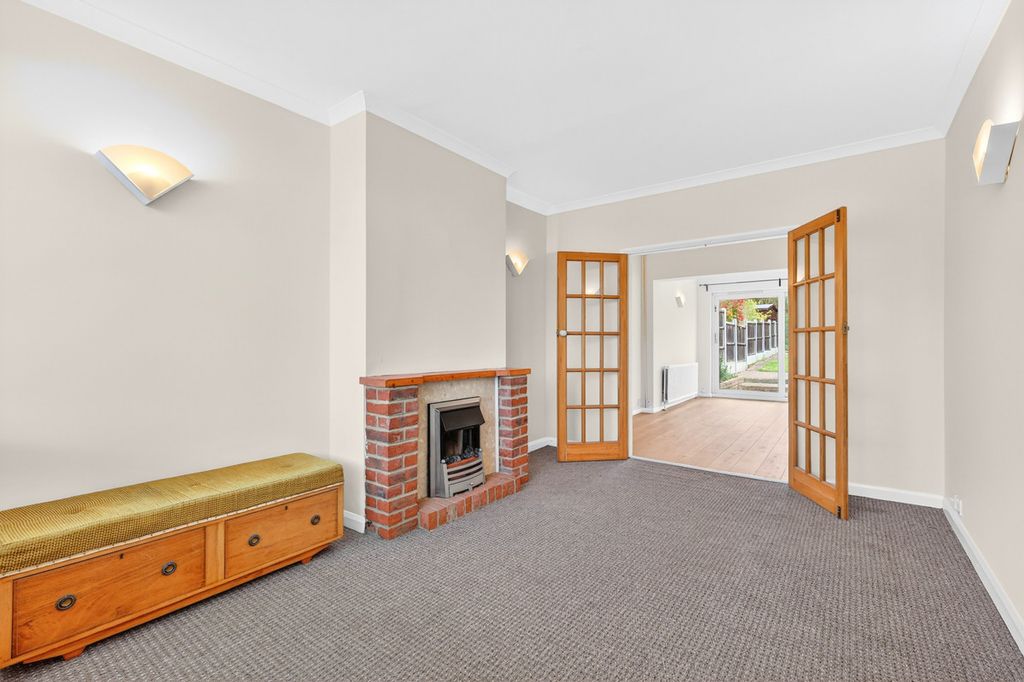 Property photo 2 of 26