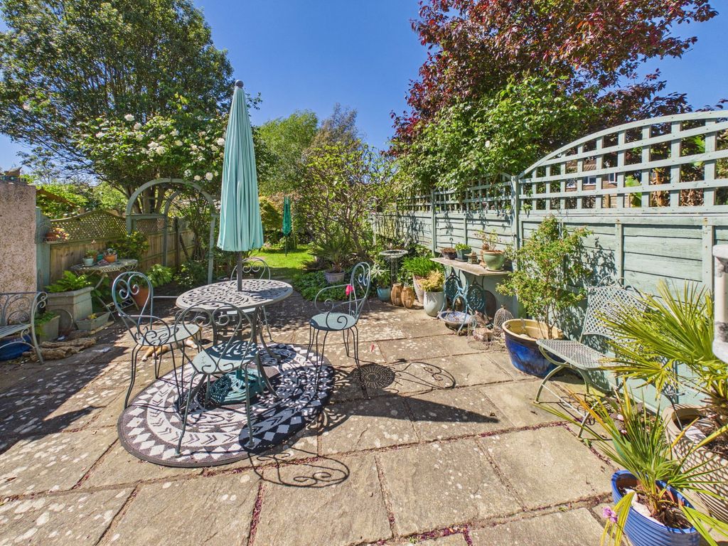Property photo 3 of 20