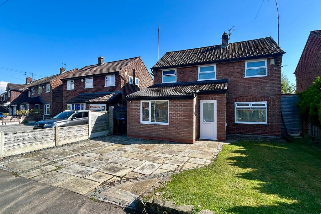 Property photo 1 of 18