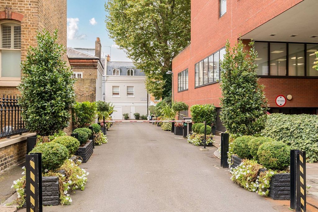 Property photo 2 of 3