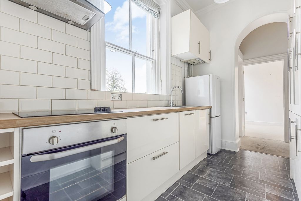Property photo 1 of 6 Kitchen