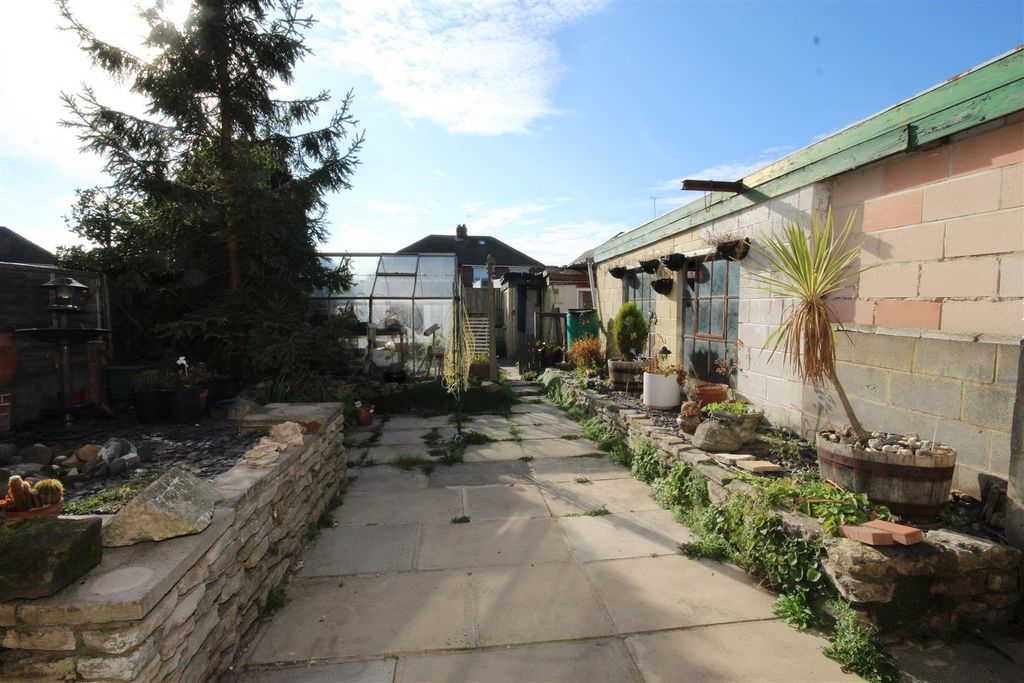 Property photo 2 of 19 External