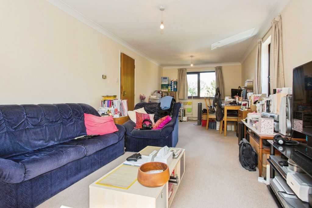 Property photo 3 of 15 Photo