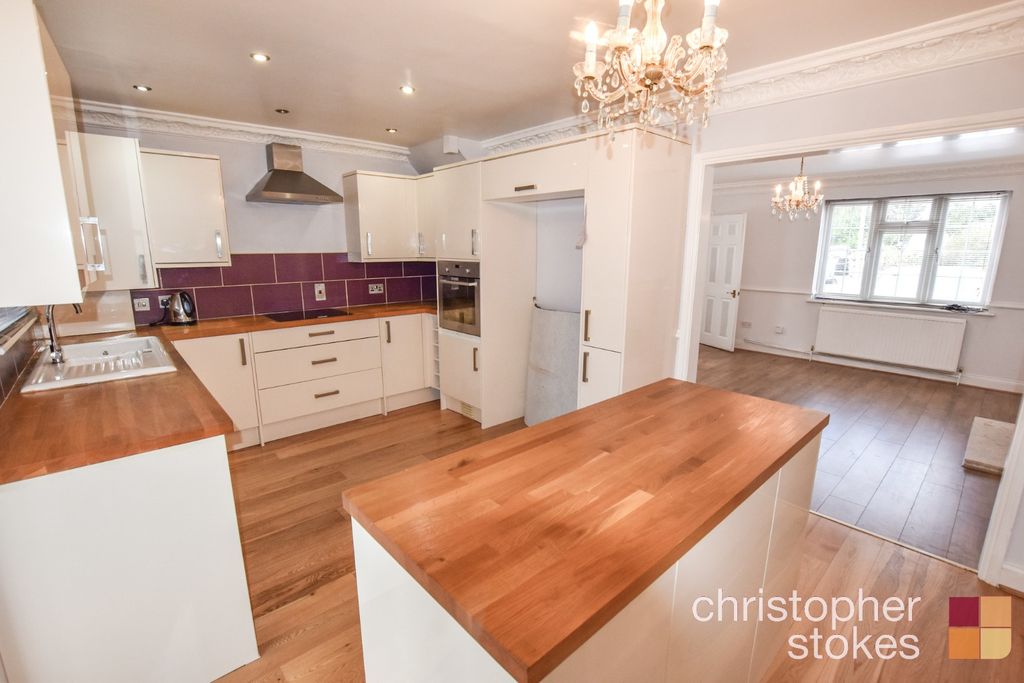 Property photo 2 of 13 4503271