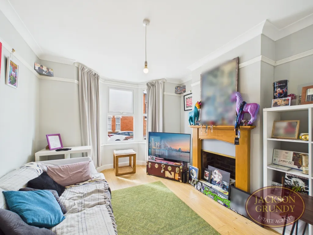 House in Northampton, Phippsville - More