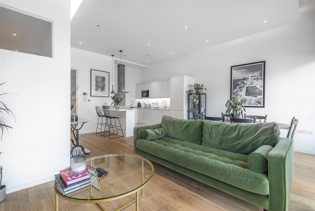 Property photo 1 of 8 Property Photo