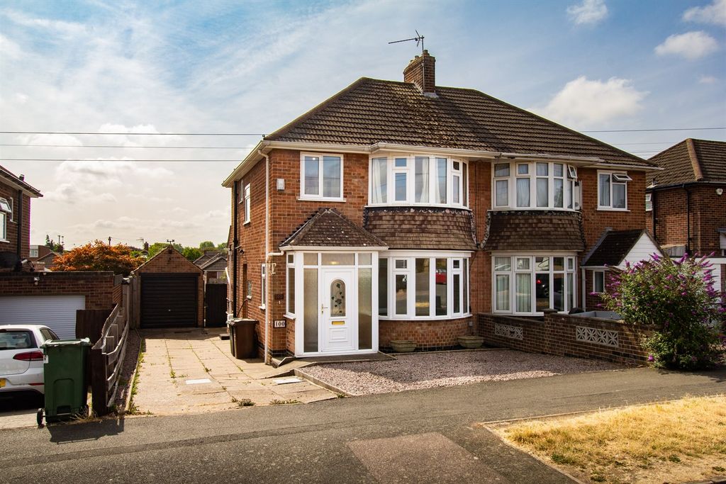 Property photo 1 of 41 Parklands Drive