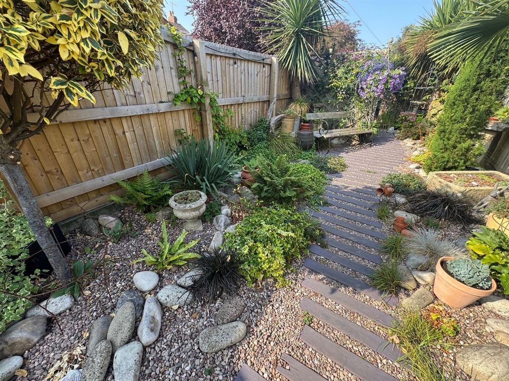 Property photo 3 of 19 Knight  Garden 1.Jpg