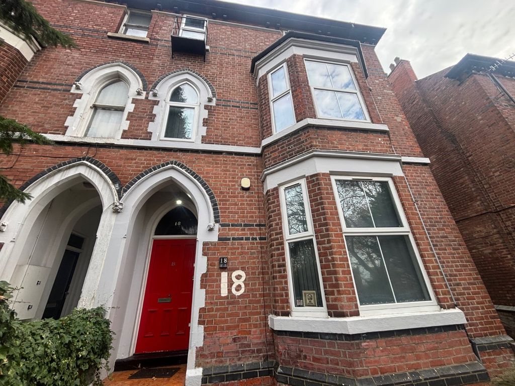 Property photo 3 of 16 Picture No. 13