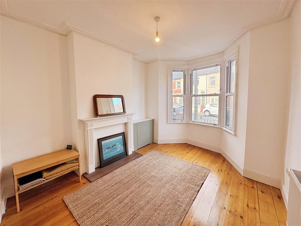 Property photo 2 of 20 Bedroom