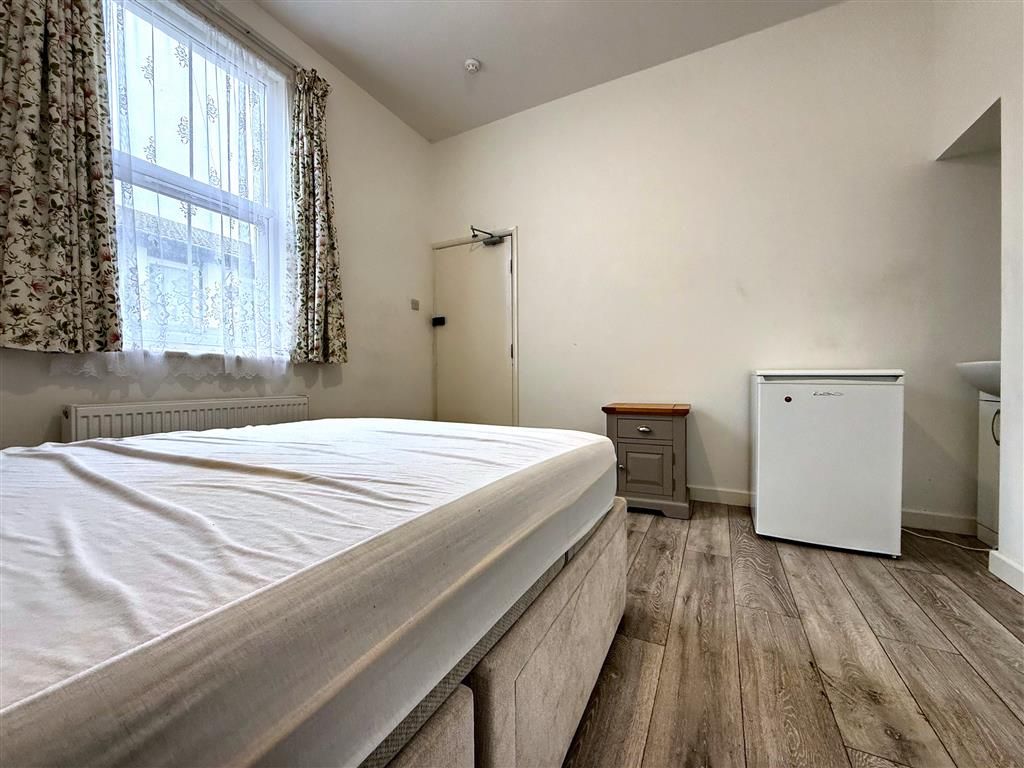 Property photo 3 of 4 Bedroom 1