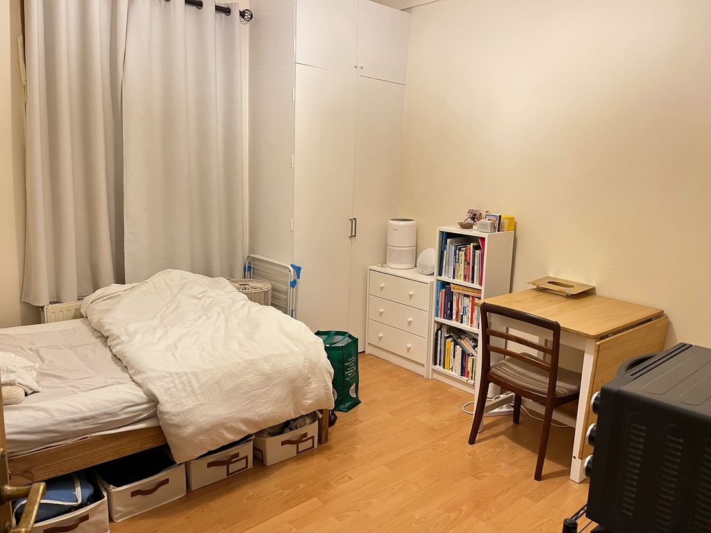 Property photo 3 of 4