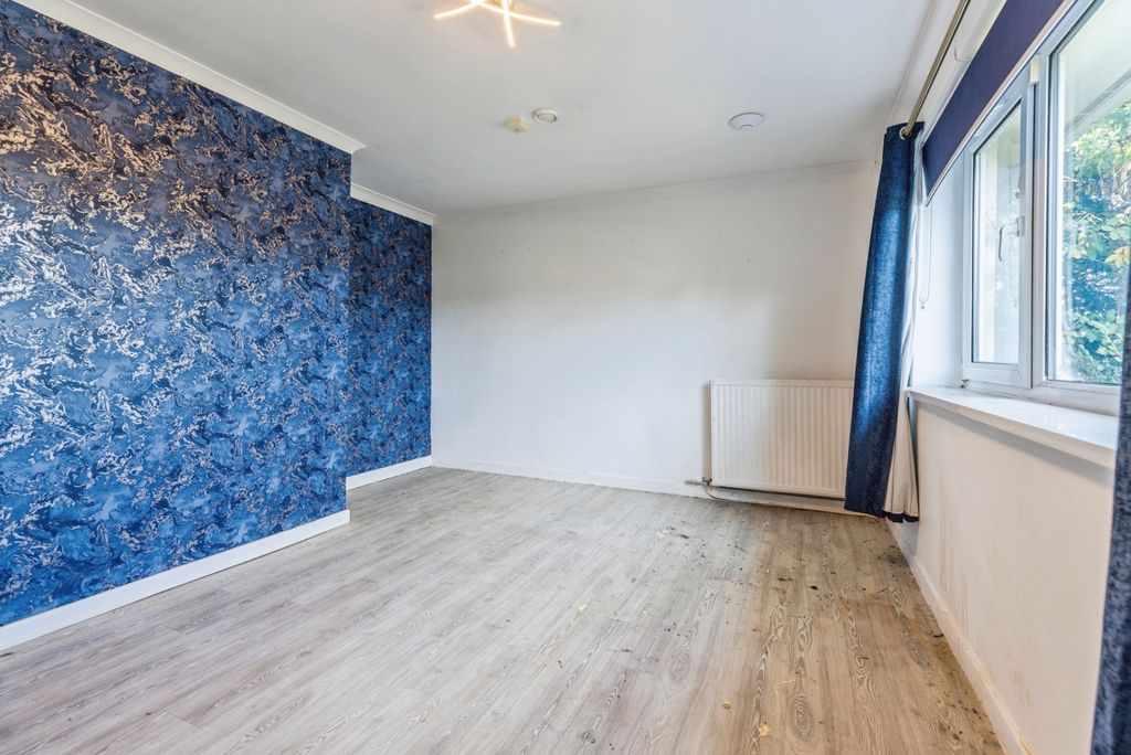 Property photo 3 of 17 Pbox-Img.Jpg