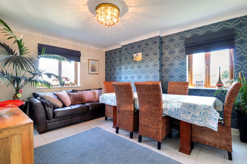 Property photo 3 of 27 3 - Picture No. 39