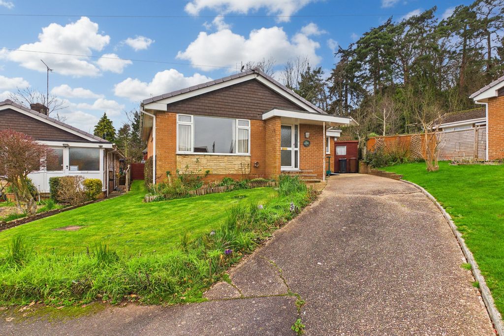 Property photo 1 of 8