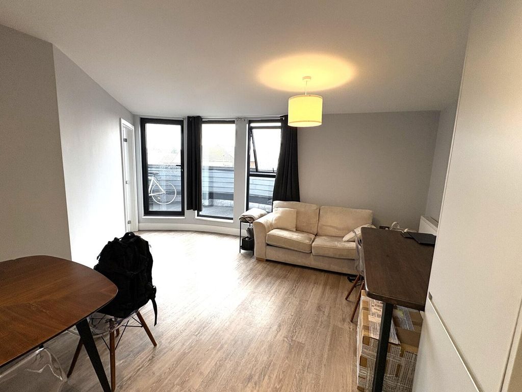 Property photo 3 of 6 Living Room