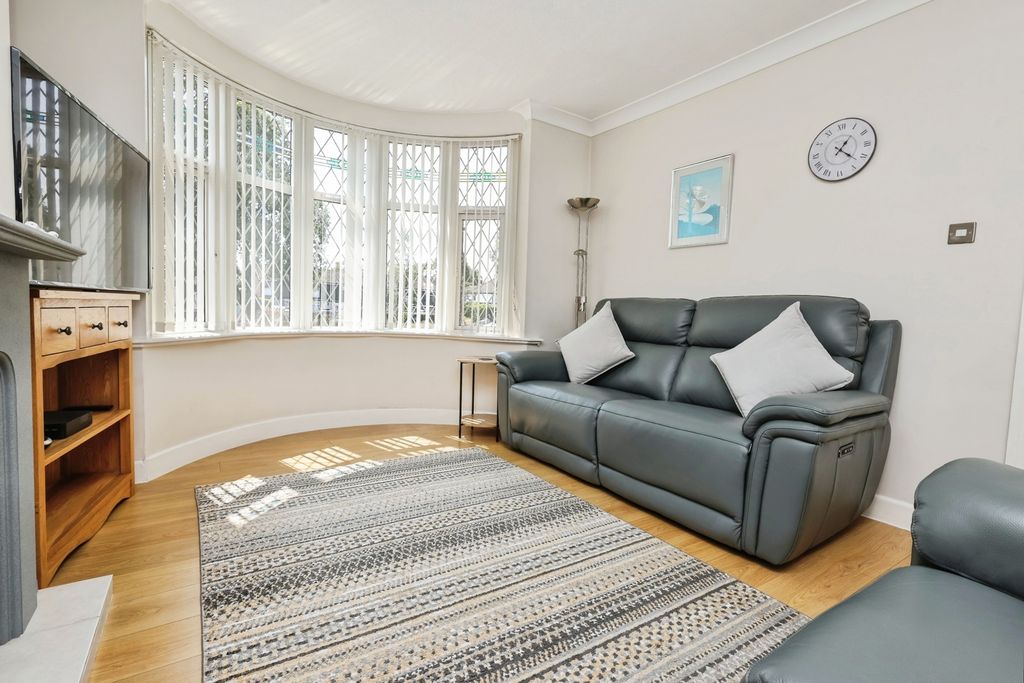 Property photo 2 of 19 Pbox-Img.Jpg