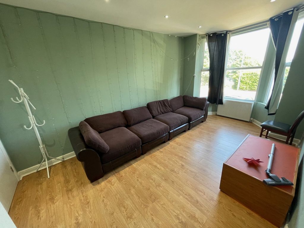 Property photo 3 of 10 Picture No. 03