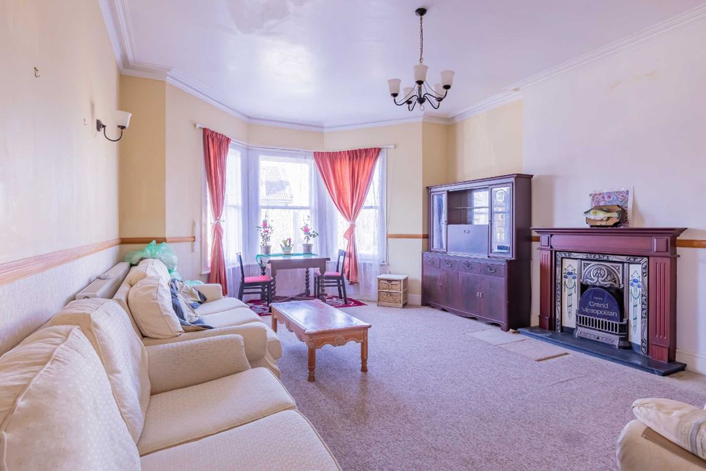 Property photo 2 of 9 Image 2