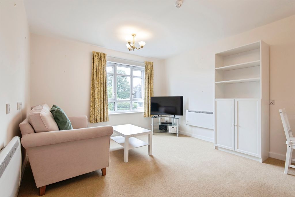 Property photo 2 of 13